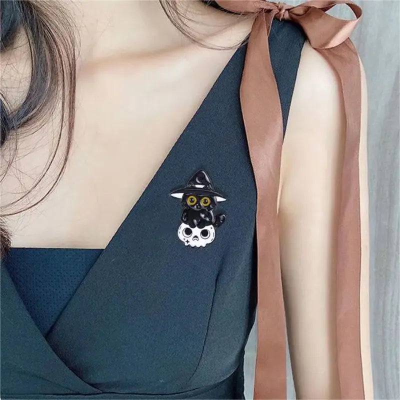 Cute Black Cat Skull Bat Animal Cartoon Enamel Brooch Creative Halloween Lapel Pin Backpack Clothing Decoration Accessories