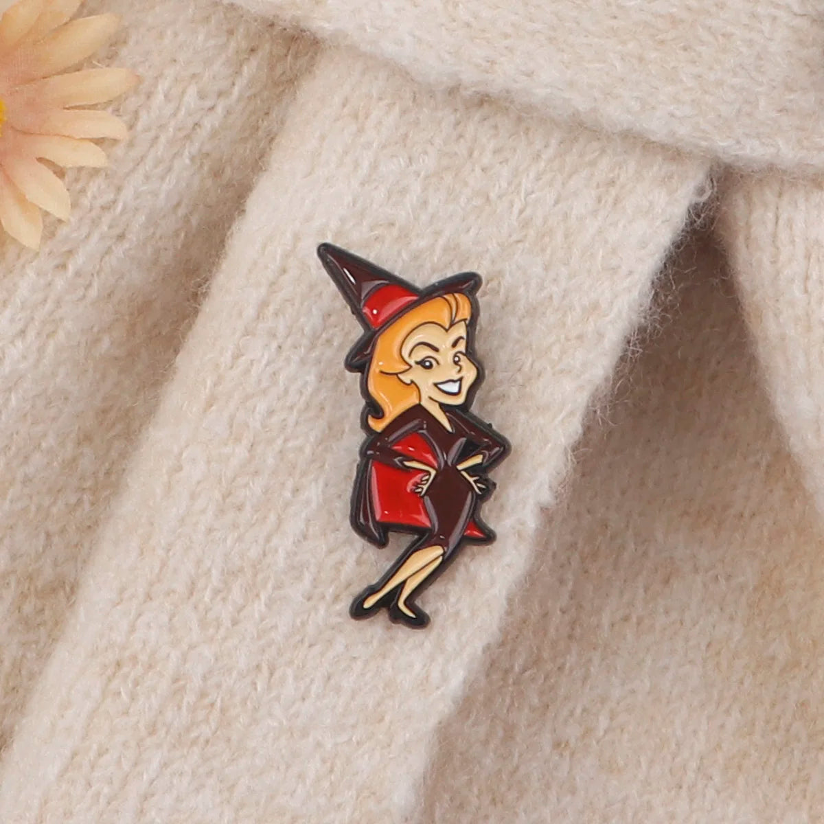 Halloween Witch Enamel Pin Brooch Pines Lapel Pins Badge on Backpack Clothing Accessories Punk Jewelry Party Cosplay Gifts